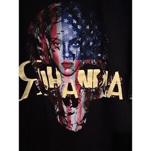 Rihanna Hard Rock Cafe New‎ York Artist Spotlight T-Shirt Medium NEW with Tags